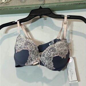 Brand new Marilyn Monroe, the perfect push-up bra skyline steel size 34B nwt